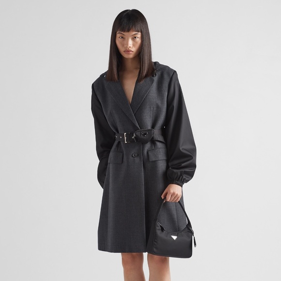 Prada Tessuto Nylon Re-Edition 2000 Mini Black - Picture 4 of 12